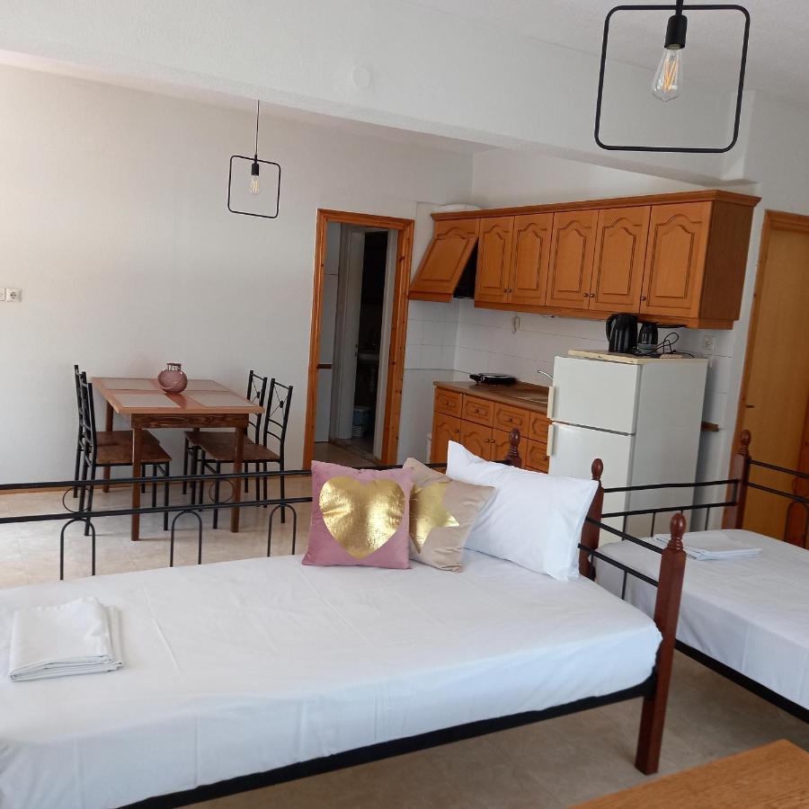Μαρου Rooms Olympiakí Aktí Екстериор снимка