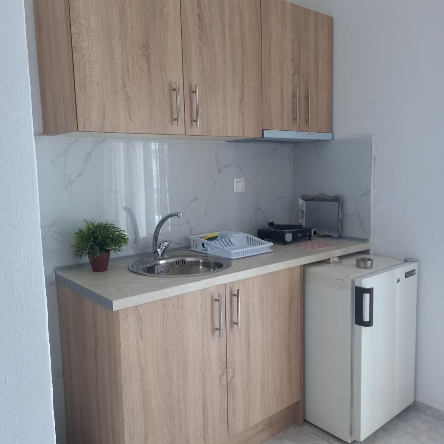 Μαρου Rooms Olympiakí Aktí Екстериор снимка
