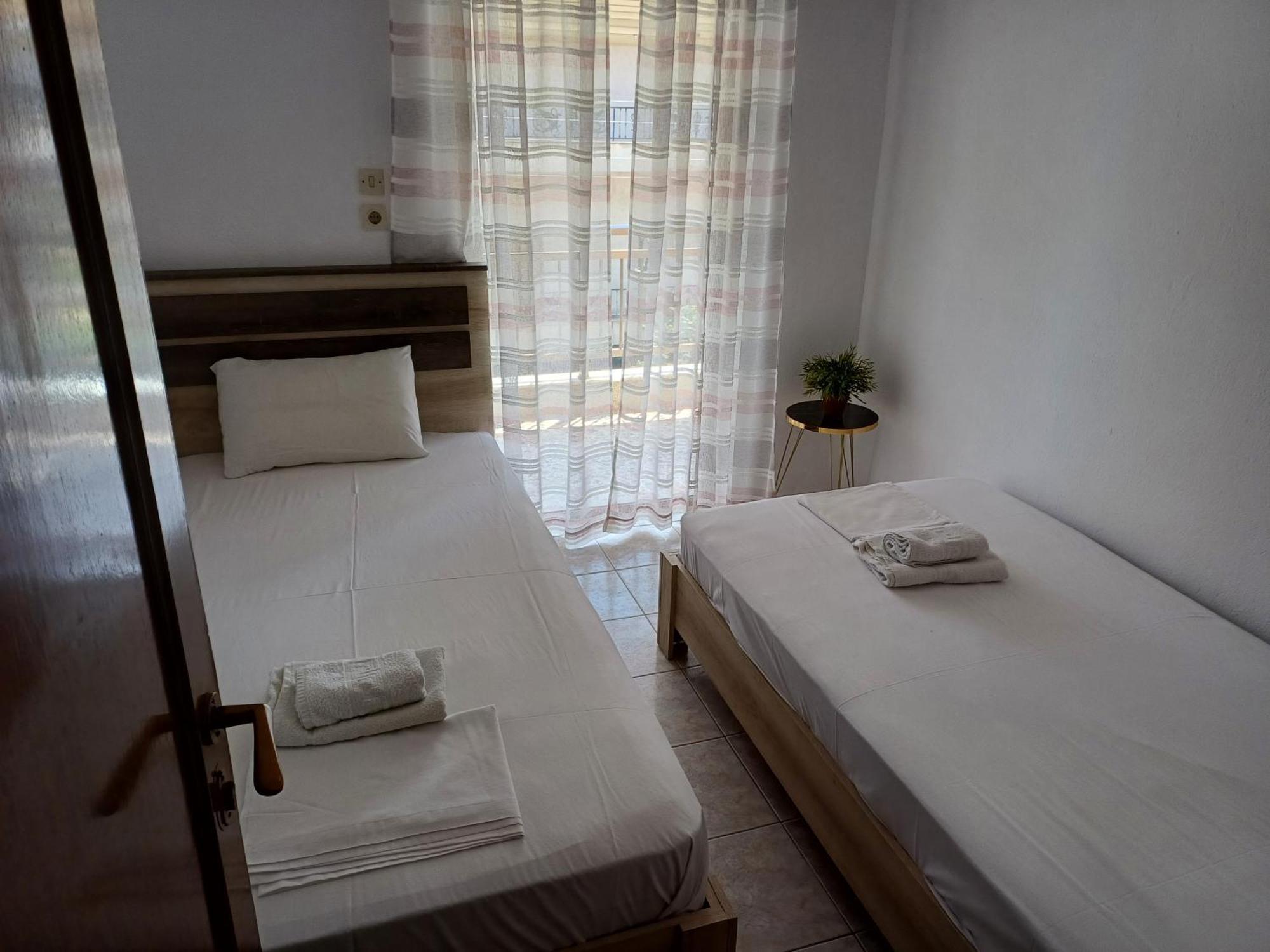 Μαρου Rooms Olympiakí Aktí Екстериор снимка